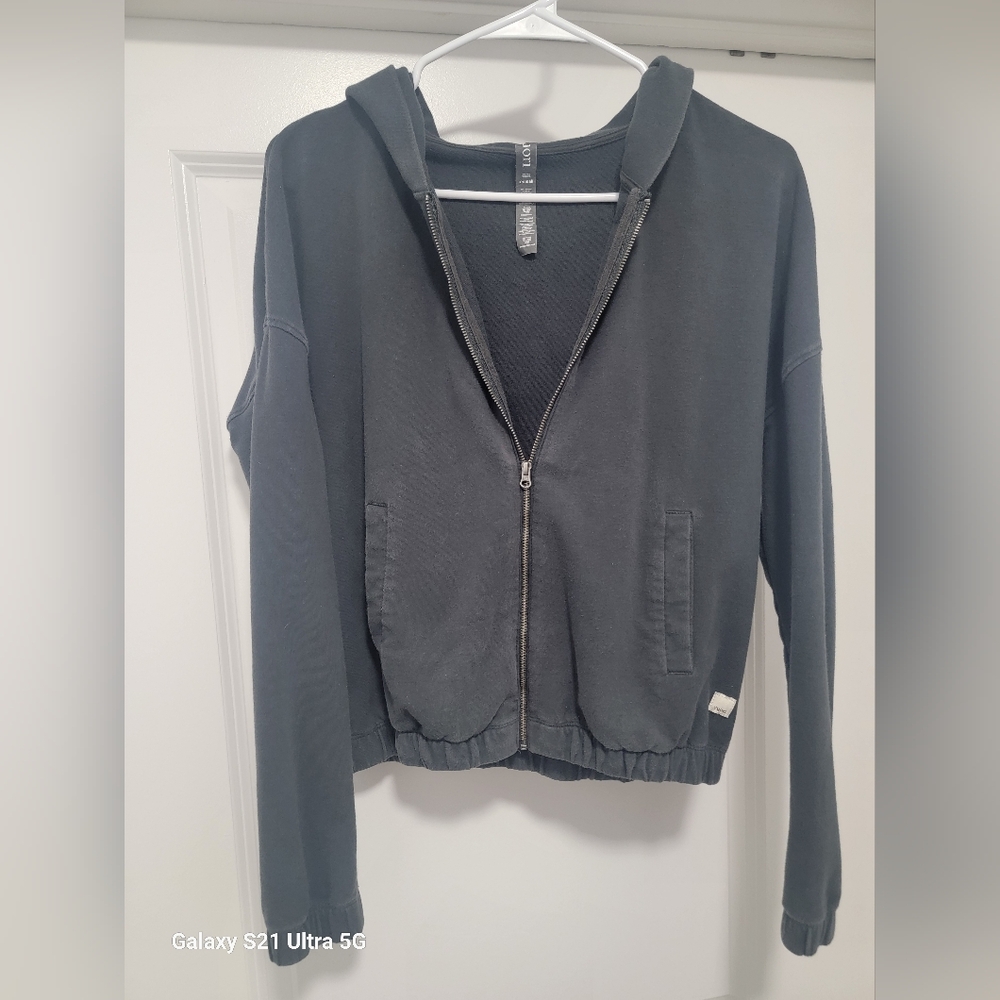 Vuori laguna crop hoodie size XS